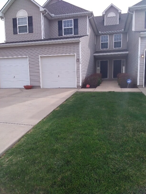 Primary Photo - 119 Barberry Ln