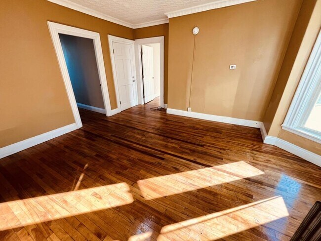 Foto del edificio - 57 Cook St. Apt. 2