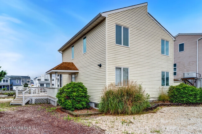 Building Photo - 34 Kentucky Dr