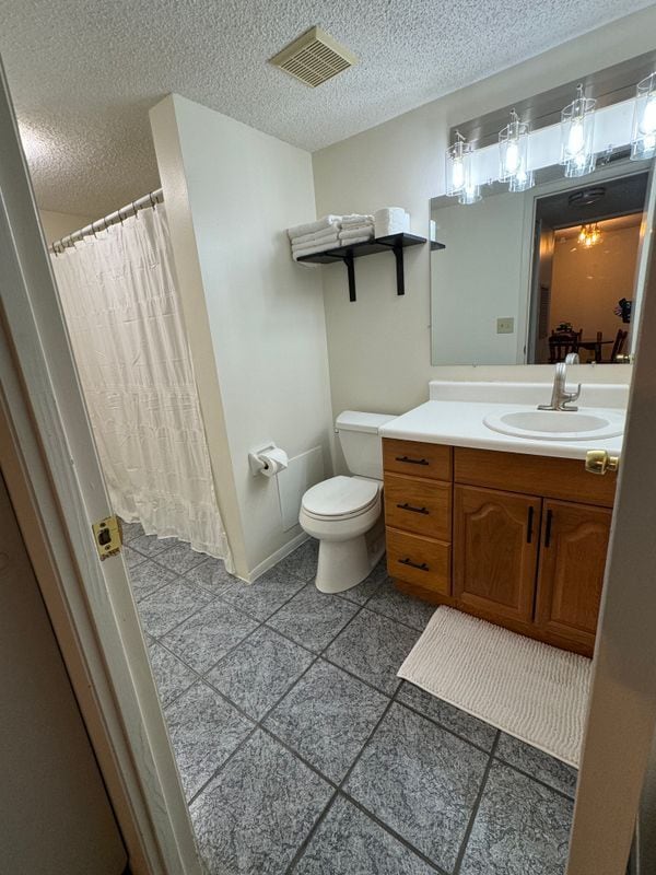 Foto del edificio - 3719 Lake Bayshore Dr