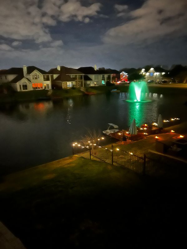 Foto del edificio - 2714 Lake Villa Dr