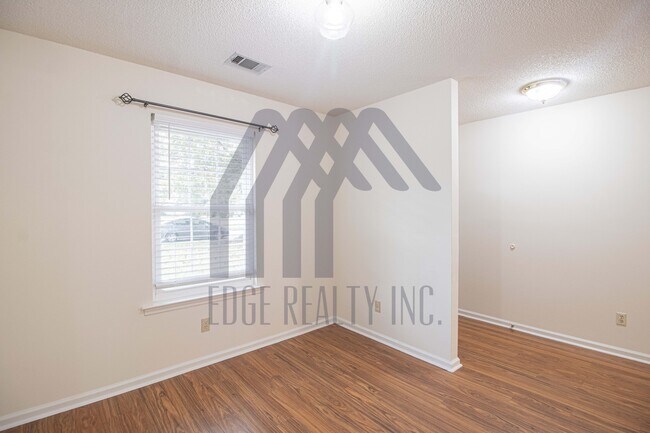 Foto del edificio - 148 Country Walk Cir