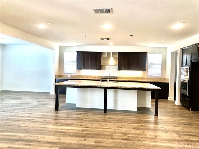 Foto del edificio - 17111 Compass Dr