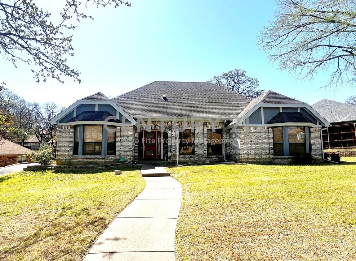 Stunning Custom 2-story 4/2.5/2 Home Ready... - Stunning Custom 2-story 4/2.5/2 Home Ready...