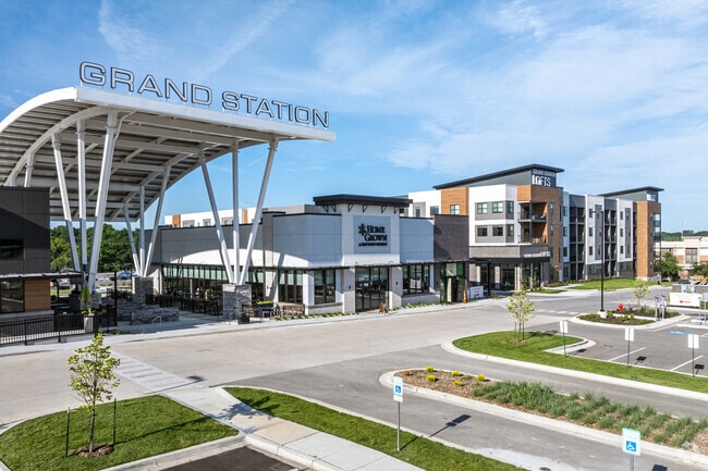 Building Photo - Grand Station Lofts