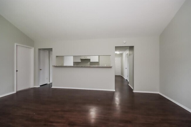 Building Photo - 11502 Dovedale Ct