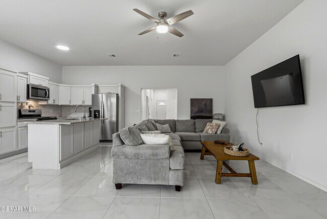 Foto del edificio - 13808 Paseo Sereno Dr