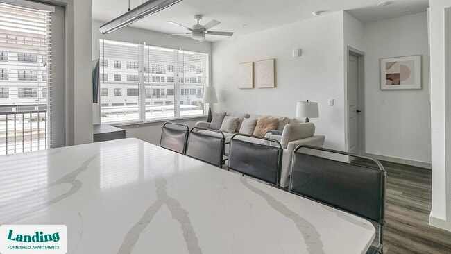 Foto del edificio - 91 Jensen Dr