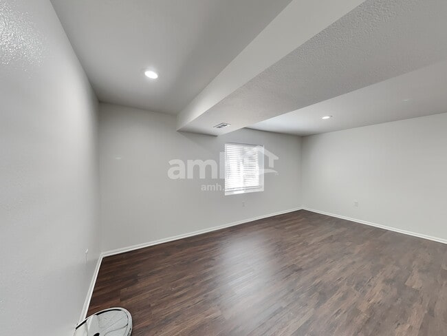 Building Photo - 6950 Abilene Ridge Trail