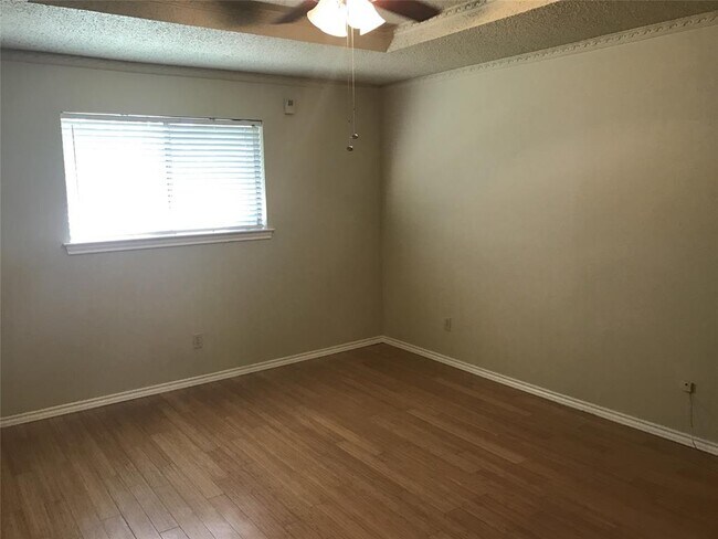 Building Photo - 4200 San Saba Ct
