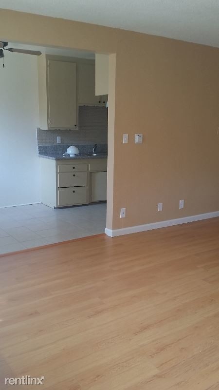 Building Photo - 20764 Hartland St