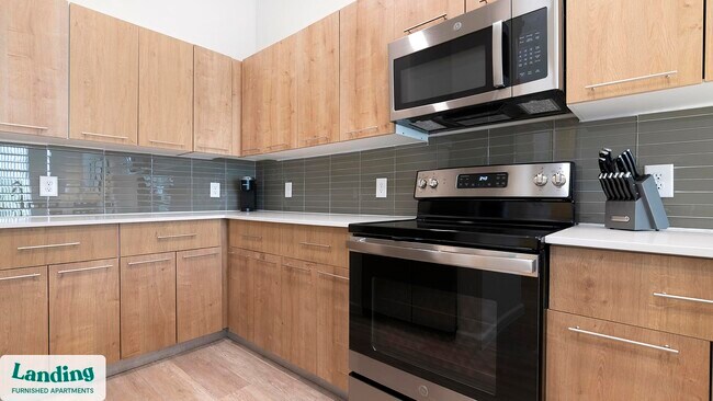 Foto del edificio - 5256 International Dr