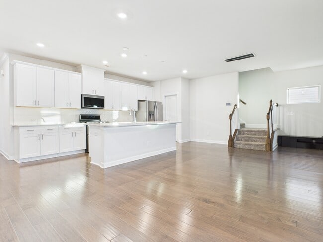 Foto del edificio - 6725 Good News Dr