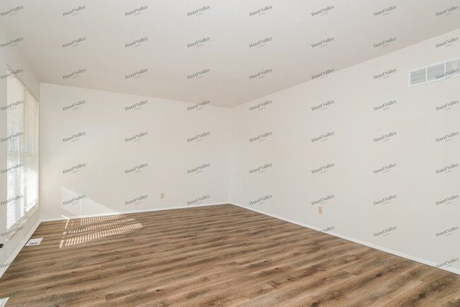 Building Photo - 1465 Central Pkwy