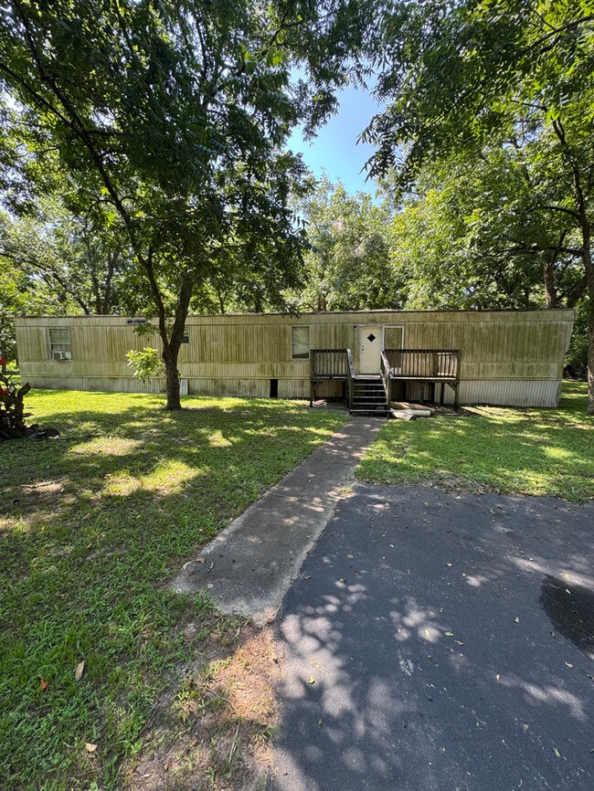 Building Photo - 1235 Paul Ln