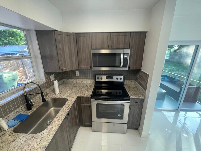 Foto del edificio - 1161 NW 78th Ave