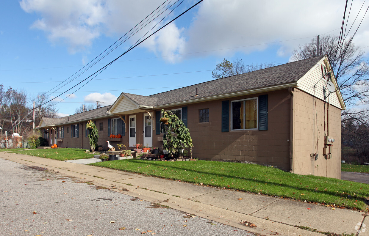 Primary Photo - 16 Electric St