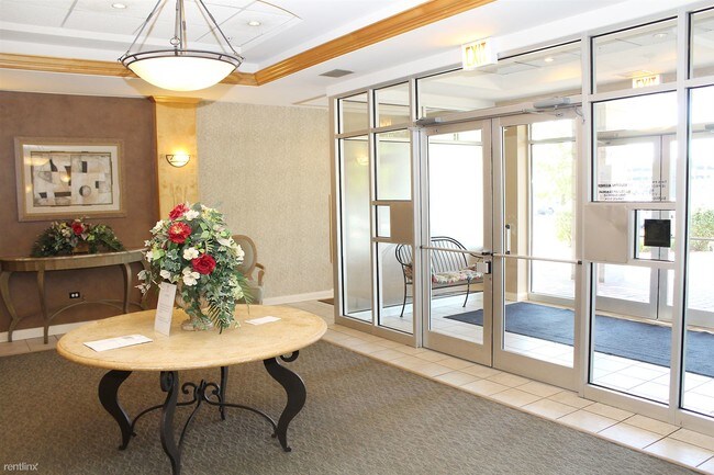 5555 N Cumberland Ave Unit 506, Chicago, IL 60656 - Condo  