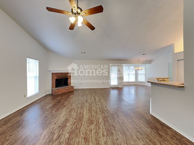 Building Photo - 10417 Amanda Drive