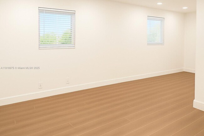Foto del edificio - 105 NW 14th Way