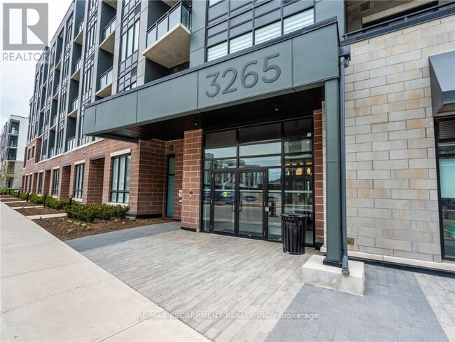 Building Photo - 3265-3265 Carding Mill Trail