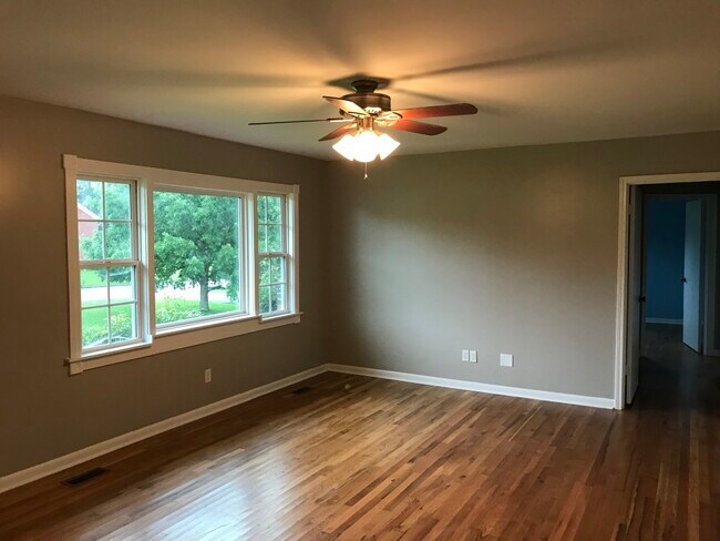 Foto del edificio - 1601 Woodvale Dr NW