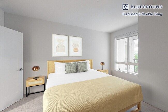 Foto del edificio - 185 S State College Blvd