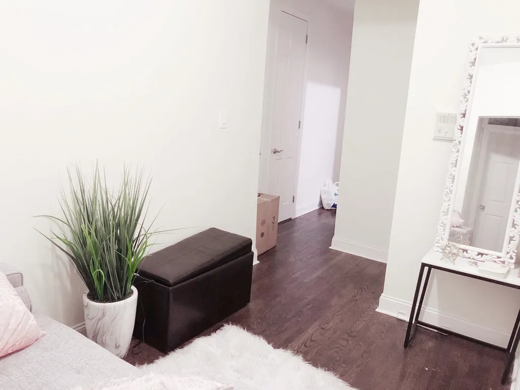 Primary Photo - Furnished room/NOT APARTMENT