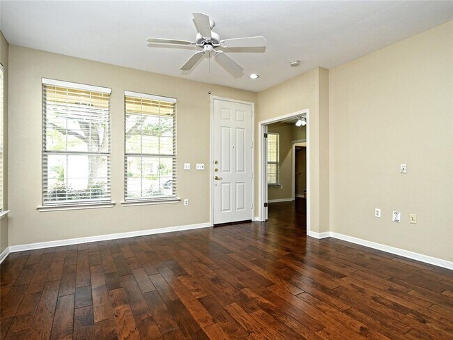 Foto del edificio - 121 Buttercup Trail