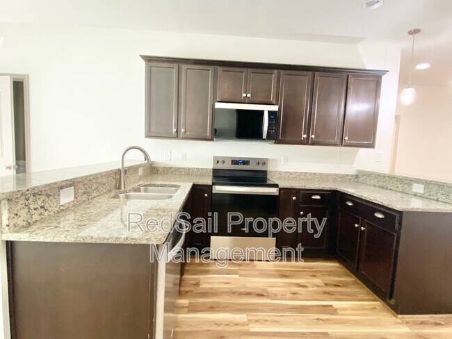 Foto del edificio - 5309 Rhoda Ln