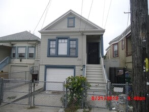 Building Photo - 1623 25th Ave