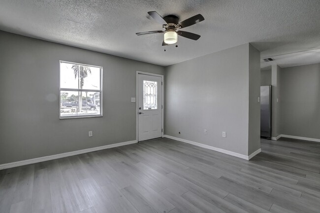 Foto del edificio - 2 bedroom, 2 bath