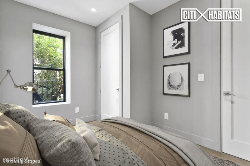 Foto del edificio - 124 E 117th St
