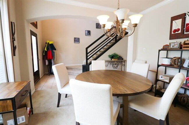 Building Photo - 135 S Spinning Wheel Cir