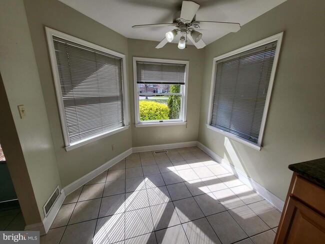 Foto del edificio - 6002 Bridgepointe Dr