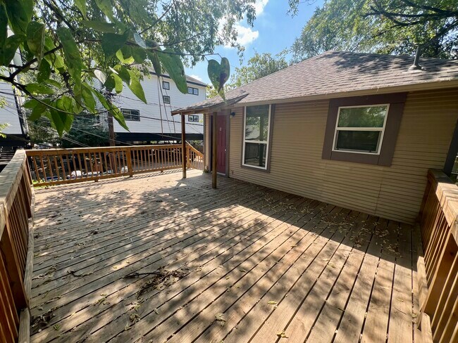 Foto del edificio - 3413 Cedar St