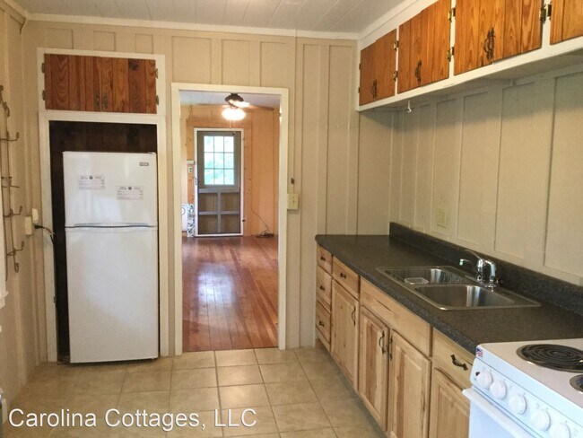 Building Photo - 2 br, 1 bath House - 2043 Laurel Park Hwy