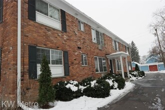 Building Photo - 630 ANN St