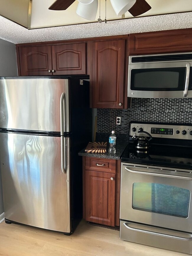 Building Photo - Charming 2BR Condo in Clearwater