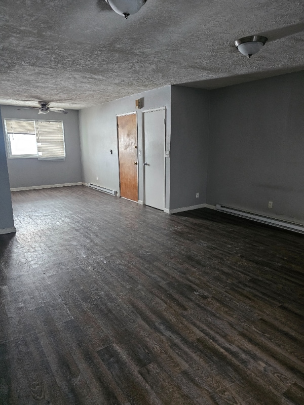 Building Photo - 1815 W 40th St