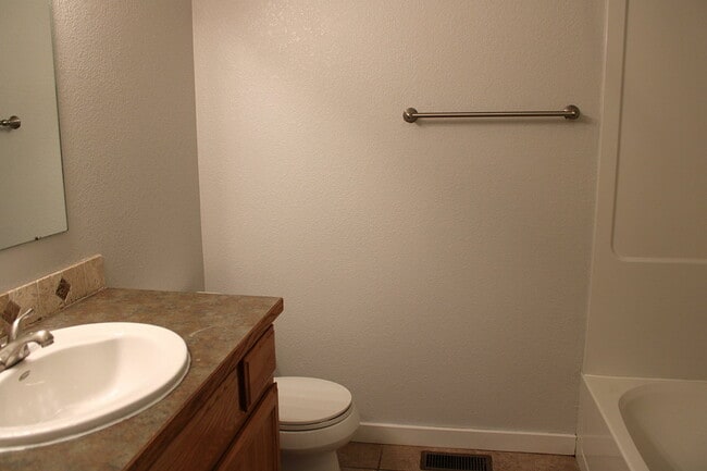 Building Photo - 309 Buffalo Dr