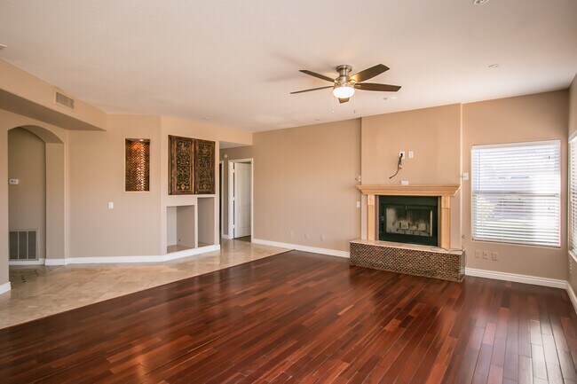 Foto del edificio - Fabulous home in the Ahwatukee Foothills, ...