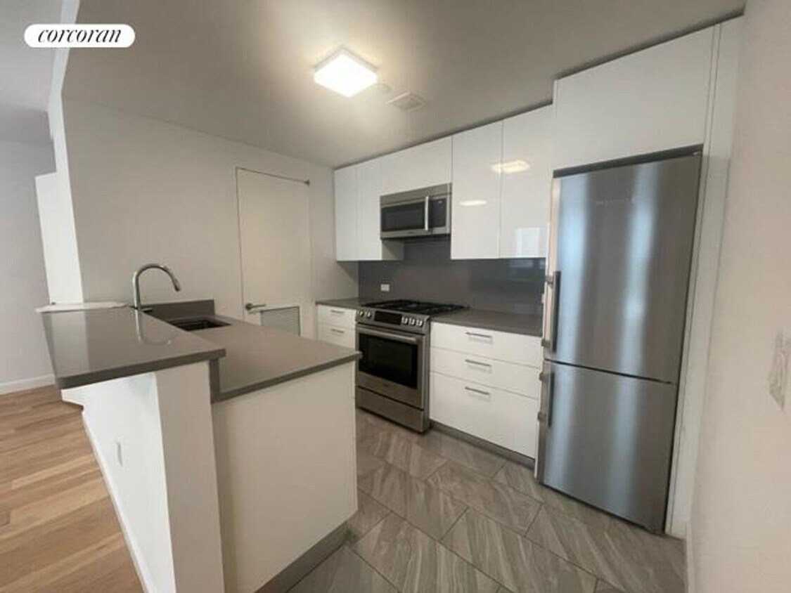 Foto principal - 111 E 115th St