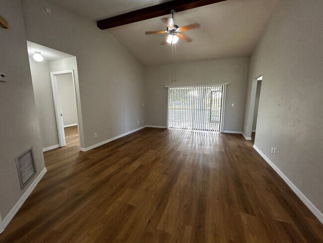 Foto del edificio - 3307 SW 11th Pl