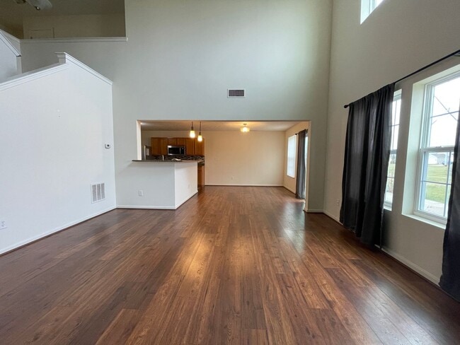 Building Photo - 2018 Creekstone Dr