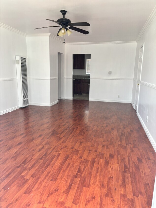 Living Room - 6109 S Hobart Blvd