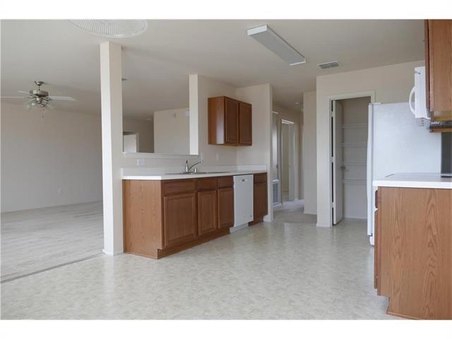 Building Photo - 2814 Lake Vista Dr