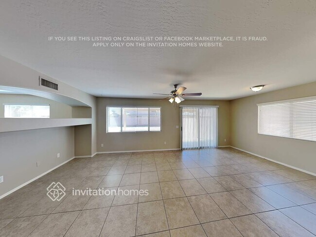 Building Photo - 15555 W Meade Ln