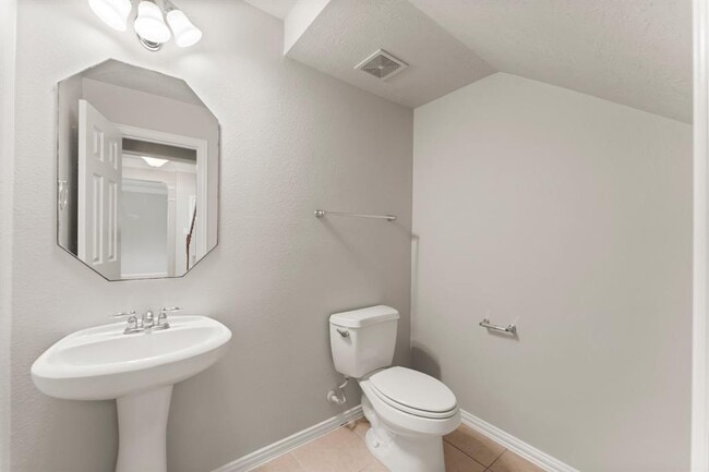 Building Photo - 59 Chipwyck Way