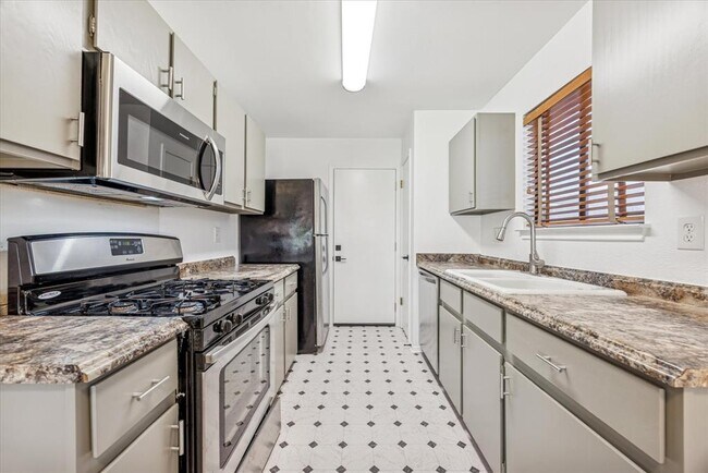 Foto del edificio - 11506 Ruffed Grouse Dr